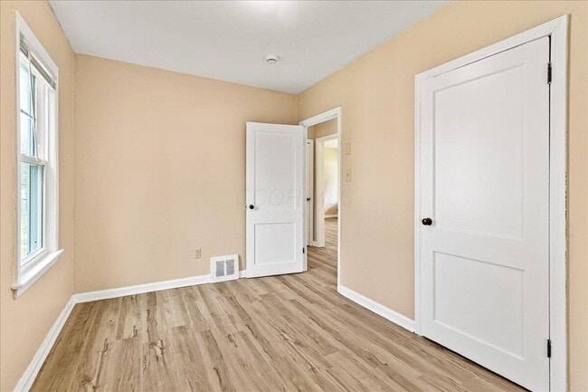 Building Photo - 2593 Osceola Ave