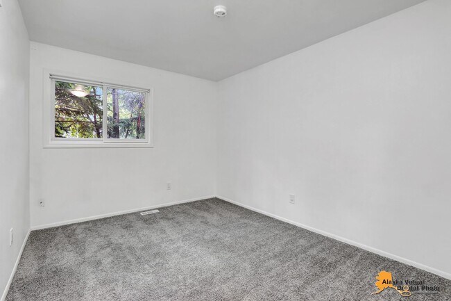 Building Photo - 12636 Silver Fox Ln