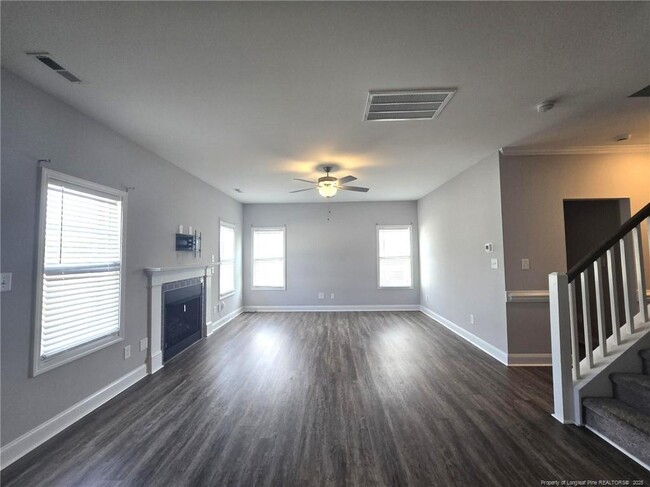 Building Photo - 604 Amusement Dr