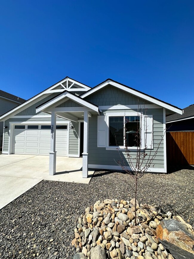 Building Photo - Gorgeous brand new build PET FRIENDLY house