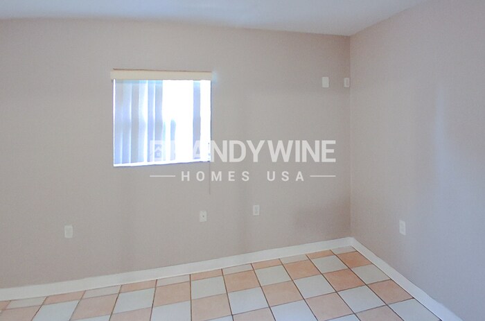 Building Photo - 9923 Woodridge Ct