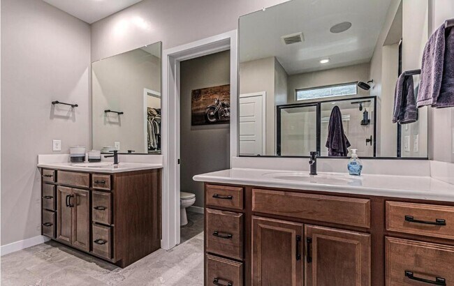 Building Photo - 5059 N 183rd Ln