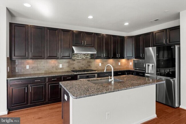 Building Photo - 3073 Rittenhouse Cir