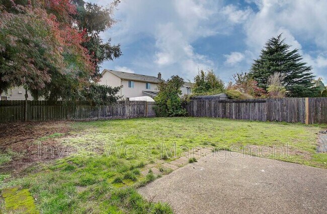 Building Photo - 14411 SE 7th St