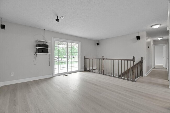 Building Photo - 5978 Alice Dr