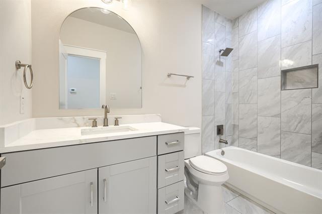 Building Photo - 1115 Bell St