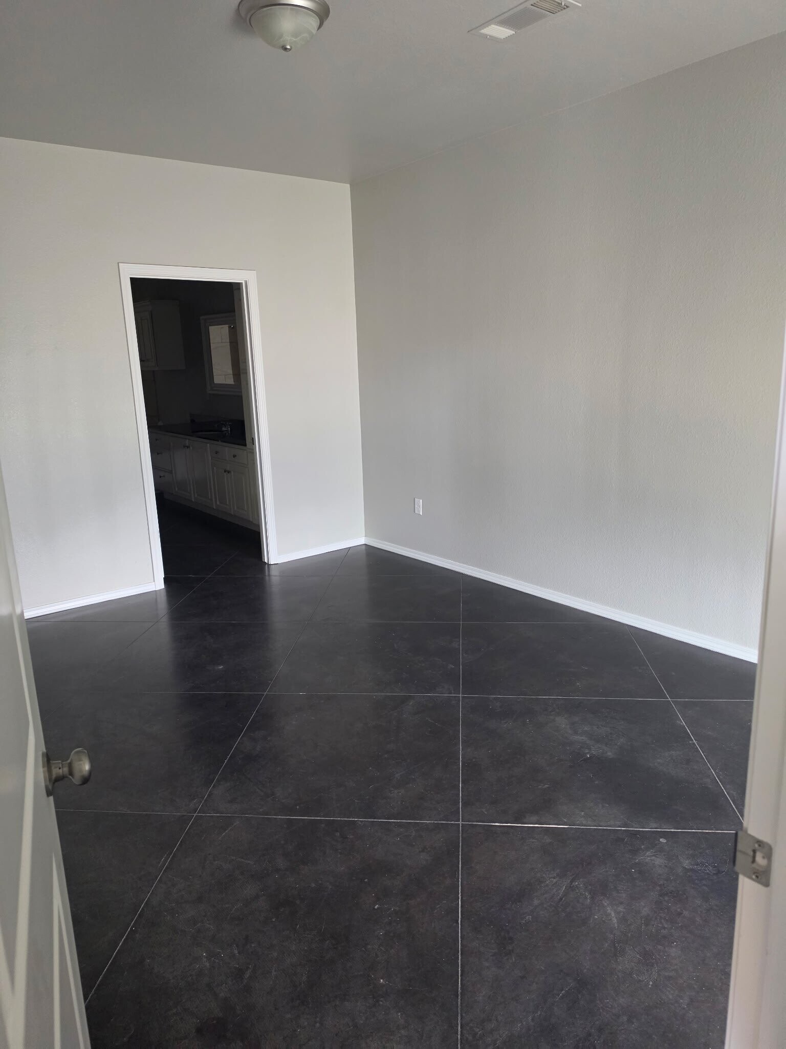 Building Photo - 607 Lochridge St