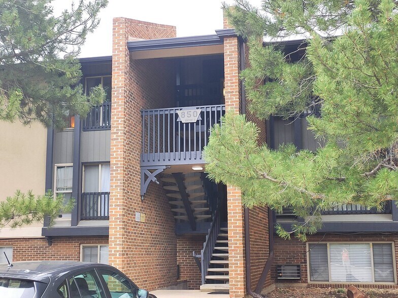 Building Photo - 850 W Moorhead Cir
