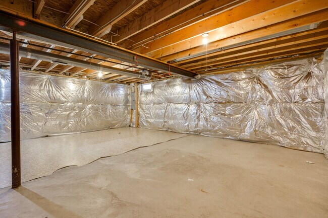 Building Photo - 3594 Armada Dr