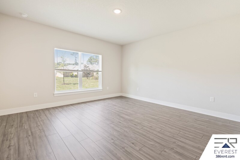 Building Photo - 59 Breeze Hill Ln