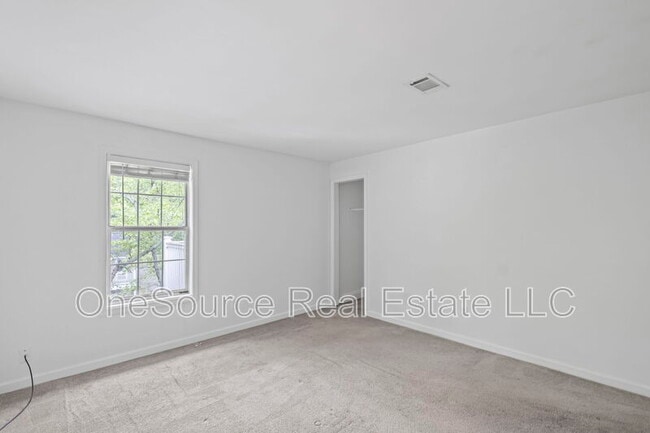 Building Photo - 1709 Augusta Dr