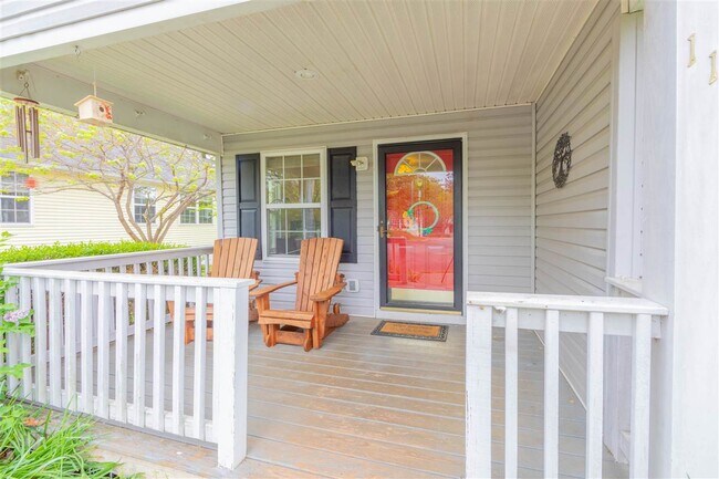 Building Photo - 115 Chisholm Pl