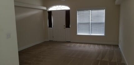 Building Photo - 300 Sea Knight Ln