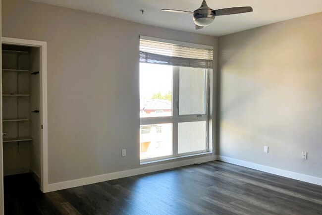 Building Photo - Dublin Condo
