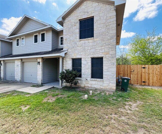 Building Photo - 8511 Apple Carrie Cove