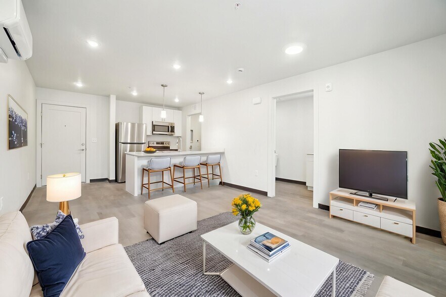 Building Photo - 1326 S 500 E