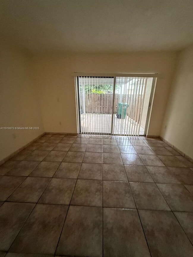 Building Photo - 1190 NW 124th Ave