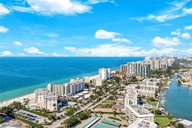 Building Photo - 3443 Gulf Shore Blvd N