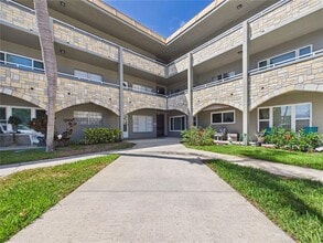 Building Photo - 2462 Brazilia Dr