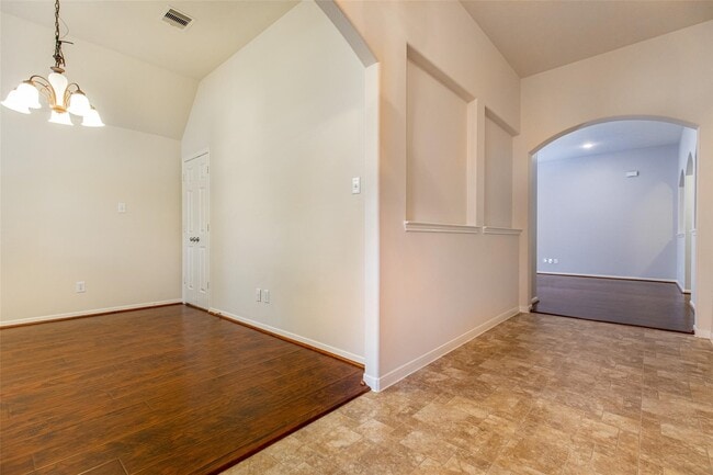 Building Photo - 24519 Red Bluff Tr