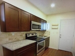 Building Photo - 406 N 40th St