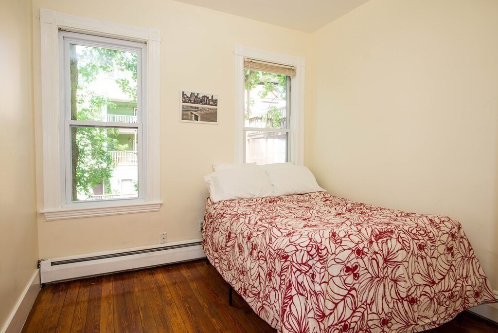 Building Photo - 97 Calumet St