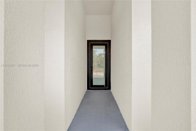 Building Photo - 66 Organ St