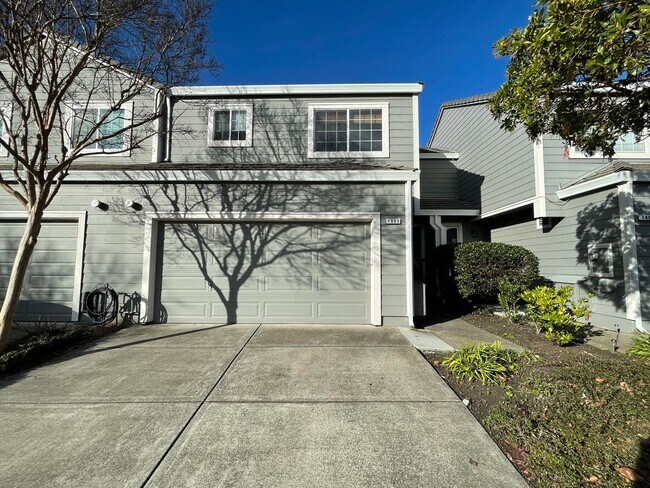 Primary Photo - 1803 Carneros Cir