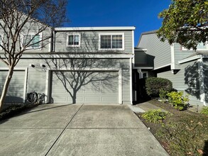 Building Photo - 1803 Carneros Cir