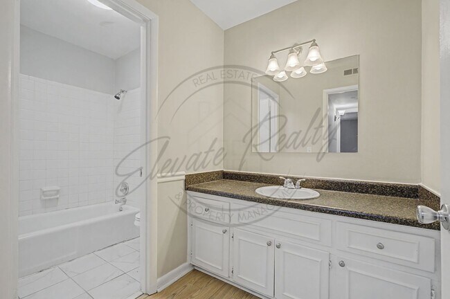 Building Photo - Two Bedroom Condo, 2nd Floor, across from Madison Park with stackable washer/dryer!