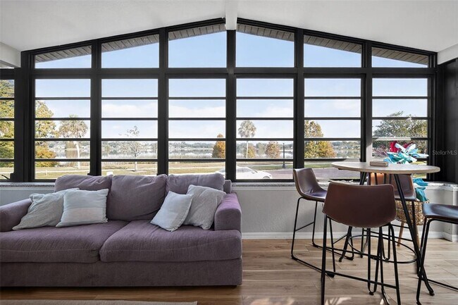 Building Photo - 63 Lake Hunter Dr