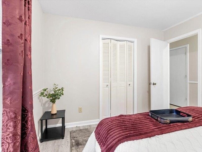 Building Photo - 1835 Portland Ave