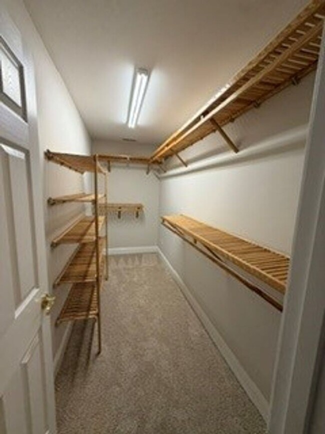 Building Photo - 1150 Groppo Cove