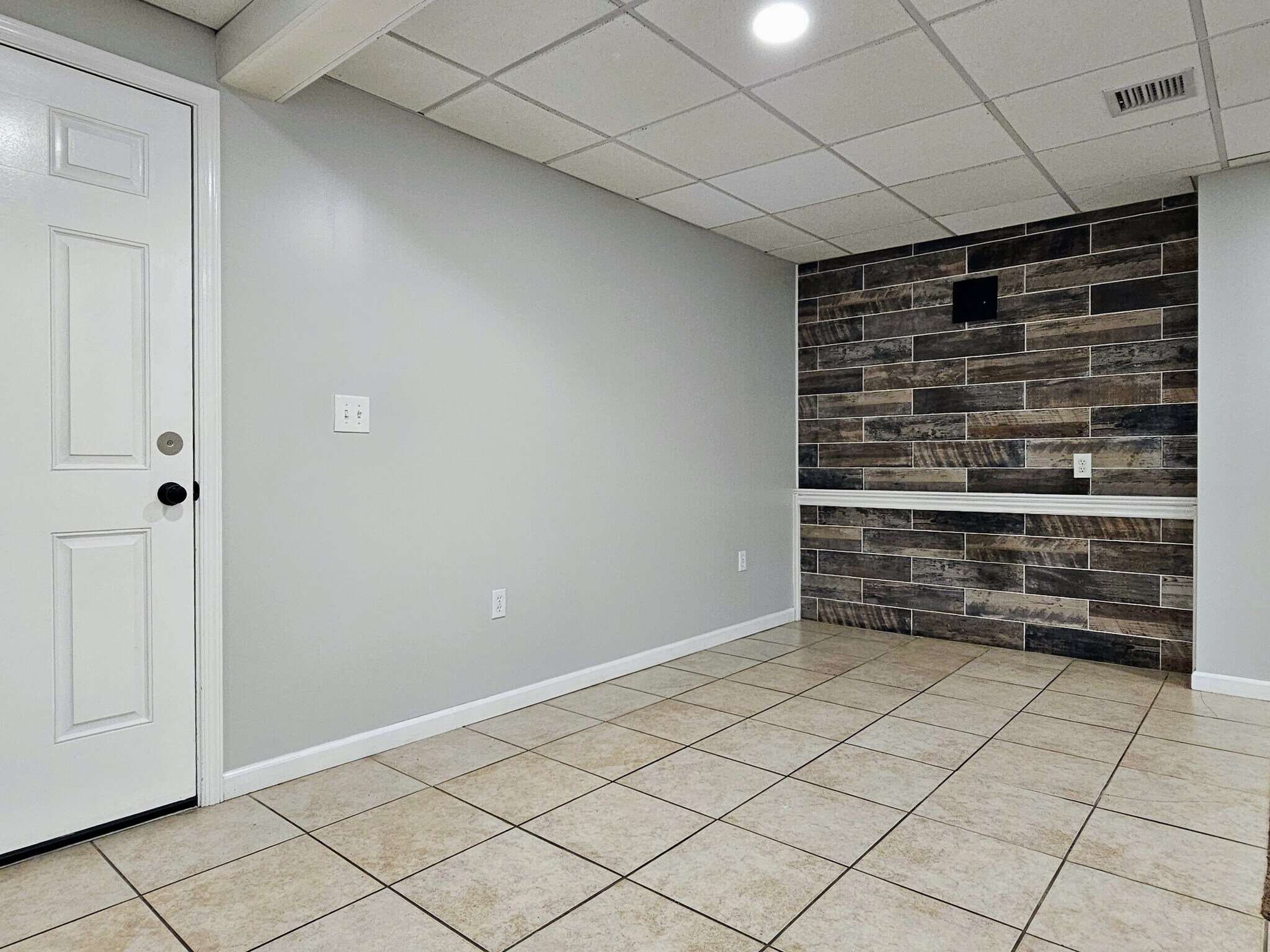 Building Photo - 55 Buchland Rd