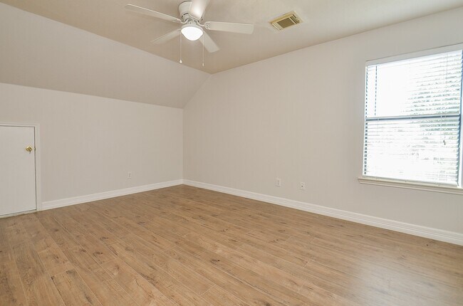 Building Photo - 21026 Bent Lake Dr