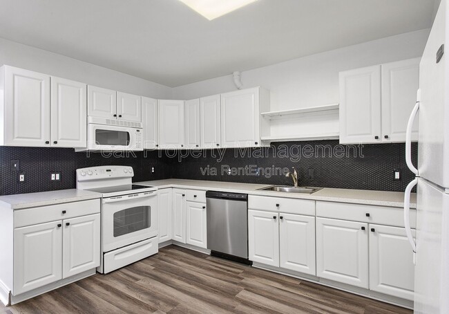 Building Photo - 2504 E Leigh St