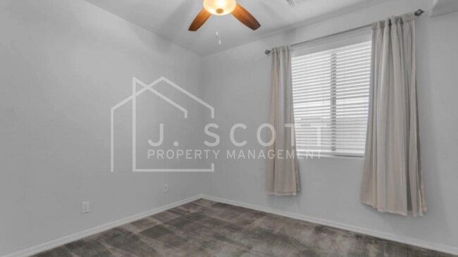 Building Photo - Modern 4-Bedroom Home with Upgraded Kitche...