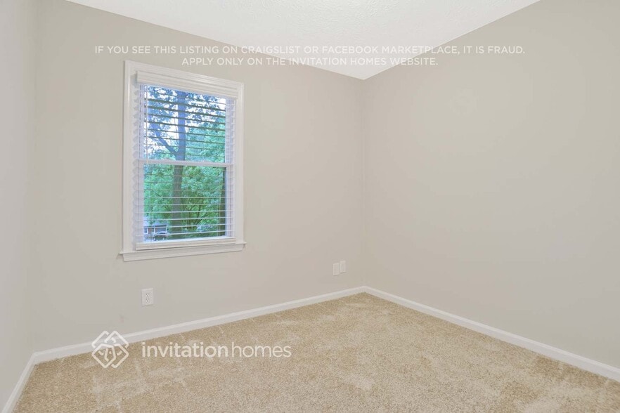 Building Photo - 349 Charmers Way SW