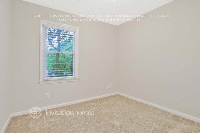 Building Photo - 349 Charmers Way SW