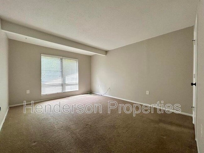 Building Photo - 5024 Sardis Rd
