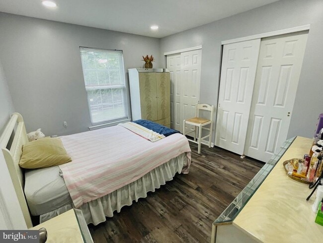 Building Photo - 728 Slate Hill Dr