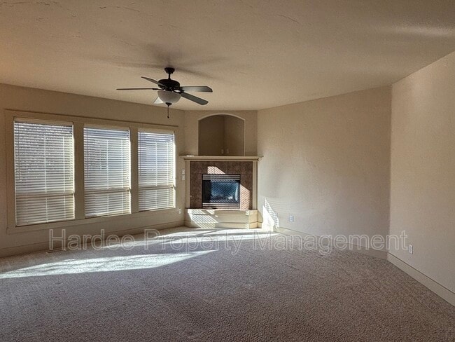 Building Photo - 6251 W Geneva St