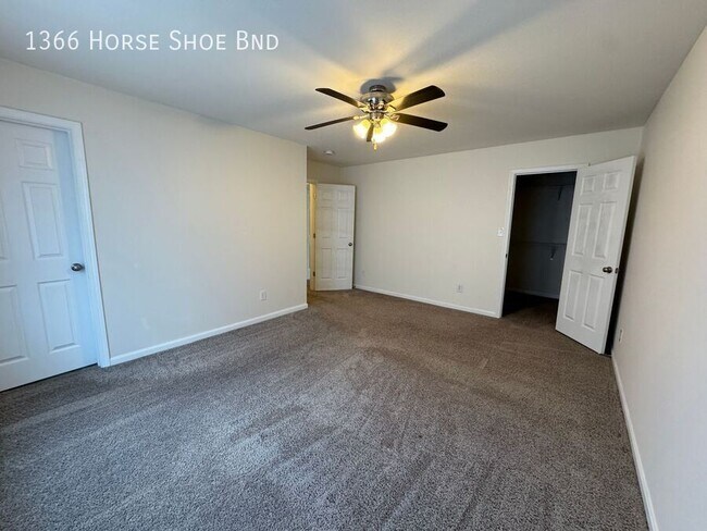 Building Photo - 1366 Horse Shoe Bnd