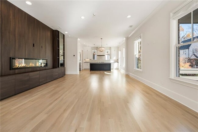 Building Photo - 2350 Melina Pl