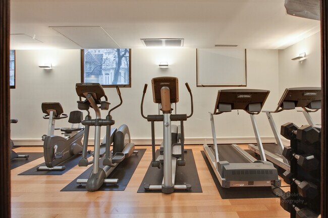 fitness - 100 E Bellevue Plz