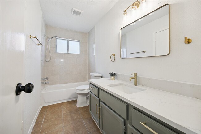 Building Photo - 8302 Bee Meadow Ln