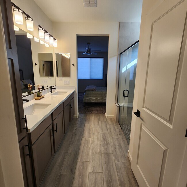 Building Photo - 4334 Ponderosa Trl