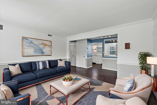 Building Photo - 601 Bashford Ln