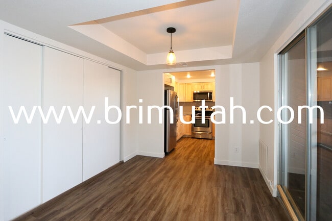 Building Photo - 3685 E 3820 S