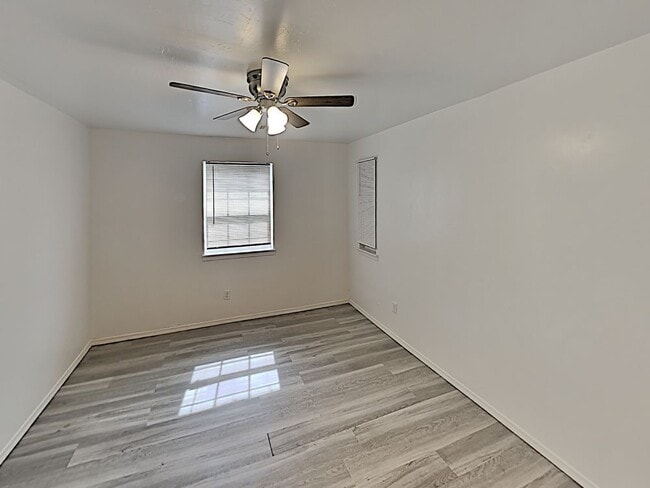 Building Photo - 1127 Arkansas St